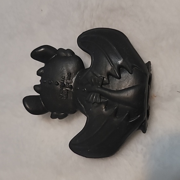 DreamWorks Dragons Mystery Dragon,flat mini-figurine fury toy w/o comp. (Black) - Picture 2 of 7
